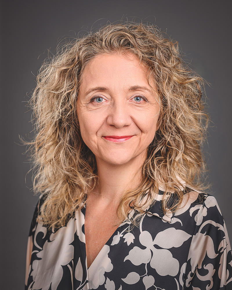 Dr. Annie Vallières
